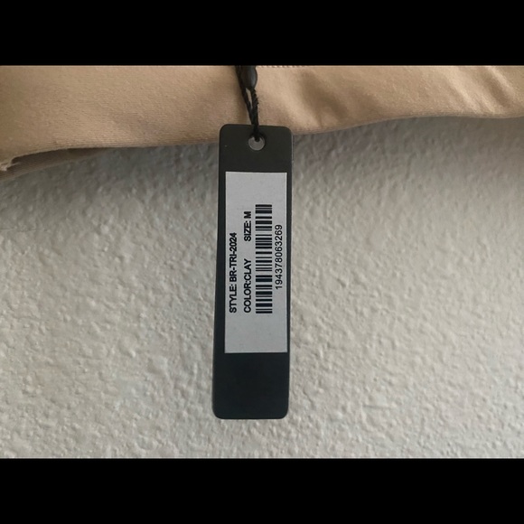 SKIMS fits everybody triangle bralette in Clay size M new with tag - Picture 3 of 3